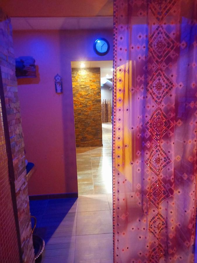 Love Room, Les Nuitees Secretes De Rouen Darnétal Buitenkant foto
