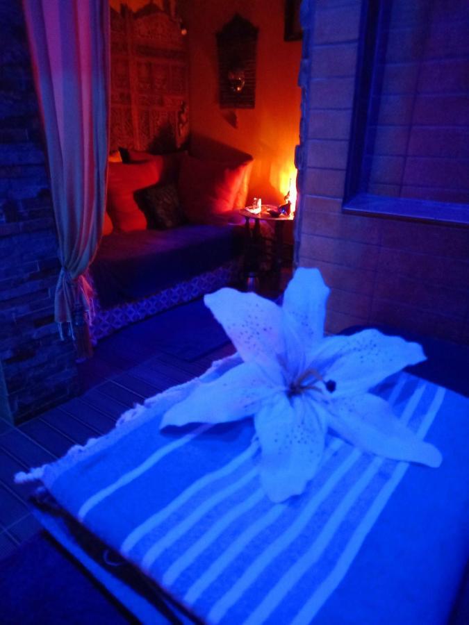 Love Room, Les Nuitees Secretes De Rouen Darnétal Buitenkant foto