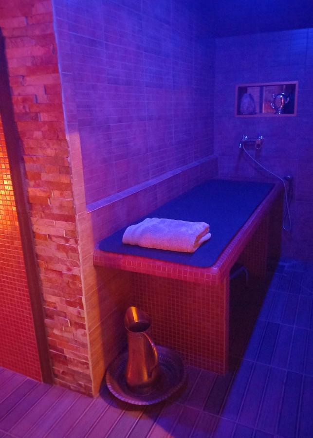 Love Room, Les Nuitees Secretes De Rouen Darnétal Buitenkant foto