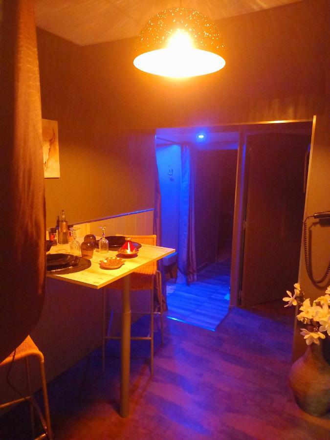 Love Room, Les Nuitees Secretes De Rouen Darnétal Buitenkant foto